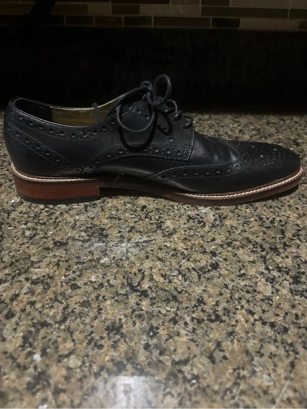 Banana Republic elegant wingtip